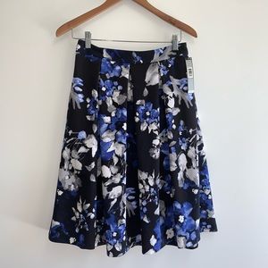 NWT- Tahari midi skirt